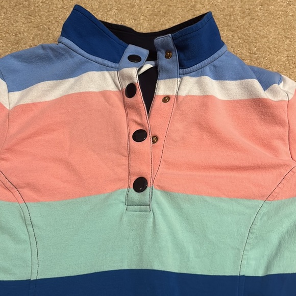 Crown and Ivy Pullover - Picture 2 of 3